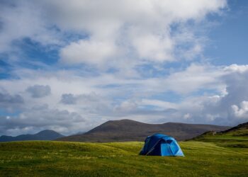 Surviving and Thriving: The Ultimate Guide to Solitary Wilderness Living